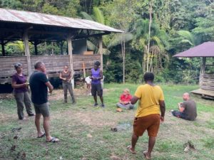 Rappels des gestes de secours SST en pleine nature évidemment